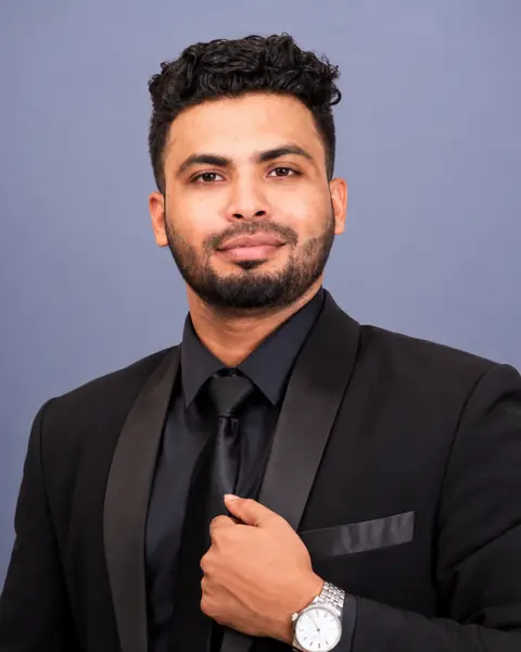 Ismath Najath, Branch Manager