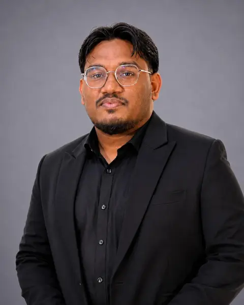Mohamed Shafiq, Customer Service Officer